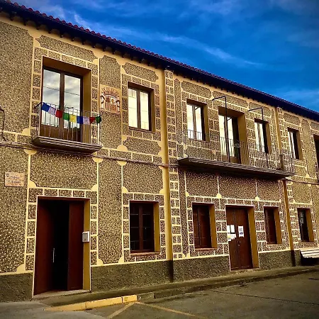 Auberge de jeunesse De *